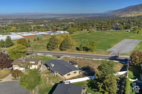 View/Area - 1059 E Arlington Way S, Bountiful, UT 84010 photo 4 of 6