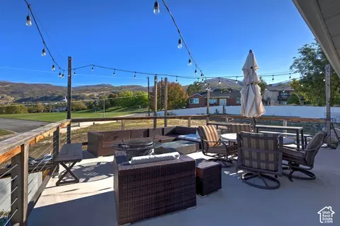 Exterior - 1059 E Arlington Way S, Bountiful, UT 84010 photo 4 of 8