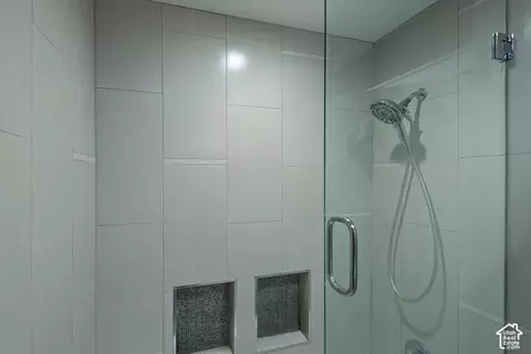 Bath - 1059 E Arlington Way S, Bountiful, UT 84010 photo 5 of 5
