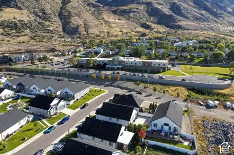 View/Area - 1812 S Sky Loop, Provo, UT 84606 photo 3 of 4