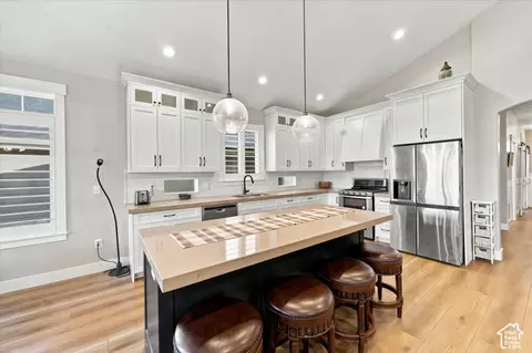 Kitchen - 1812 S Sky Loop, Provo, UT 84606 photo 2 of 4