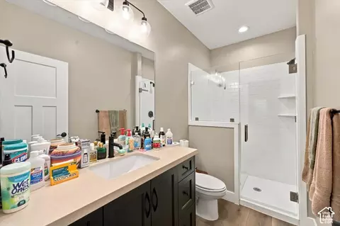 Bath - 1812 S Sky Loop, Provo, UT 84606 photo 3 of 3