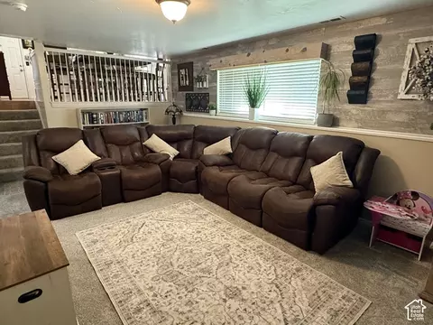 Living - 6276 S Sandwedge Cir, Murray, UT 84123 photo 4 of 5