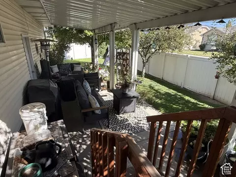 Exterior - 6276 S Sandwedge Cir, Murray, UT 84123 photo 3 of 10