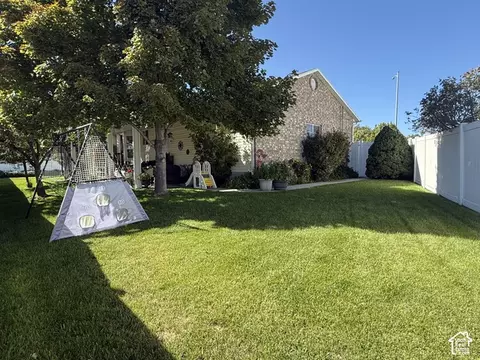 Exterior - 6276 S Sandwedge Cir, Murray, UT 84123 photo 5 of 10