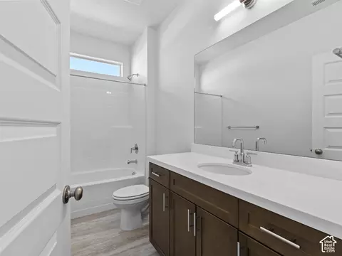 Bath - 18 S Crimson Way #304, Mapleton, UT 84664 photo 2 of 5