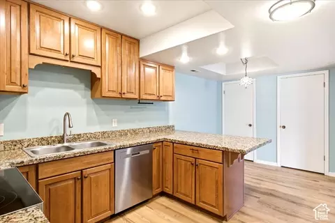 Kitchen - 88 W 50 S # Q-11, Centerville, UT 84014 photo 3 of 3
