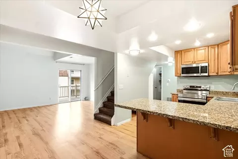 Living - 88 W 50 S # Q-11, Centerville, UT 84014 photo 2 of 7