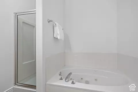 Bath - 4999 S Riverside Dr, Murray, UT 84123 photo 5 of 5