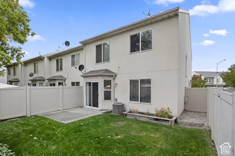Exterior - 4999 S Riverside Dr, Murray, UT 84123 photo 4 of 4