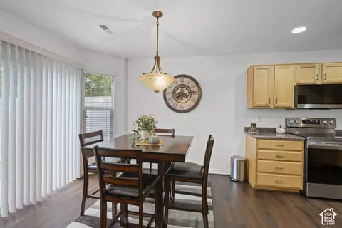Dining - 4999 S Riverside Dr, Murray, UT 84123 photo 1 of 1
