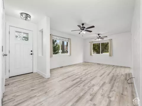 Living - 392 E 400 S, Nephi, UT 84648 photo 1 of 2