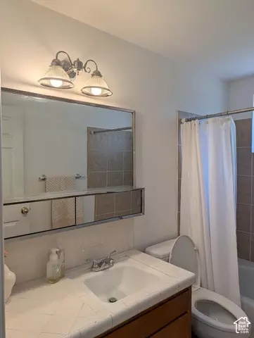 Bath - 256 E Tennyson Ave, Sandy, UT 84070 photo 3 of 5