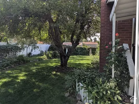 Exterior - 256 E Tennyson Ave, Sandy, UT 84070 photo 3 of 7