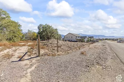 Exterior - 954 N 280 E, Elsinore, UT 84724 photo 8 of 23