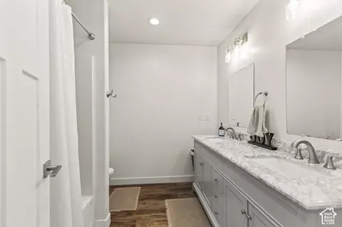 Bath - 954 N 280 E, Elsinore, UT 84724 photo 9 of 11