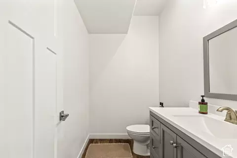 Bath - 954 N 280 E, Elsinore, UT 84724 photo 7 of 11