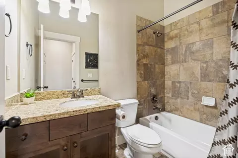Bath - 12979 S Geronimo Cir, Riverton, UT 84096 photo 3 of 4