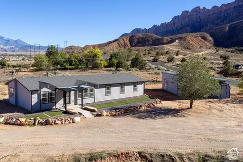 Exterior - 3461 S Roberts Rd, Moab, UT 84532 photo 3 of 7