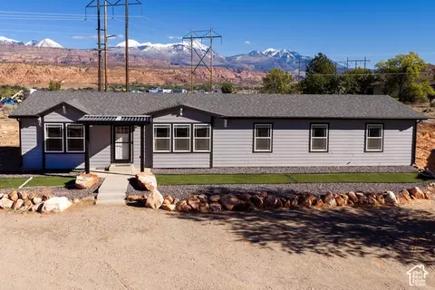 Exterior - 3461 S Roberts Rd, Moab, UT 84532 photo 6 of 7