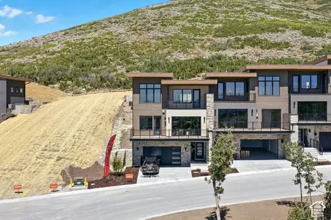 Exterior - 881 E Grizzly Draw Ct #75, Hideout, UT 84036 photo 6 of 9