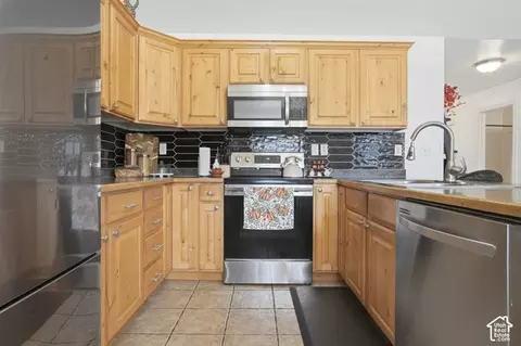 Kitchen - 3133 E Canyon Loop, Spanish Fork, UT 84660 photo 1 of 1