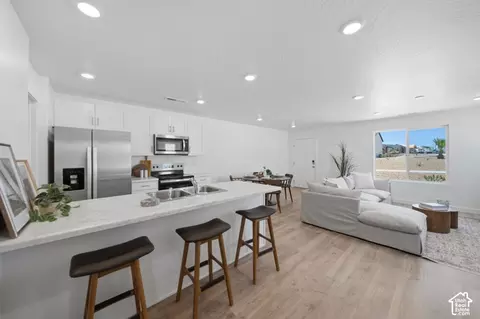 Kitchen - 2181 S Tower Bridge Dr, Washington, UT 84780 photo 2 of 3