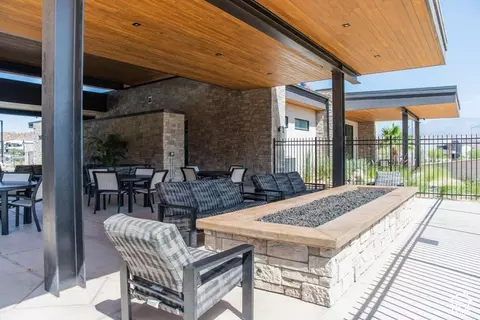 View/Area - 2181 S Tower Bridge Dr, Washington, UT 84780 photo 3 of 5