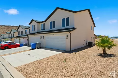 Exterior - 2181 S Tower Bridge Dr, Washington, UT 84780 photo 2 of 8