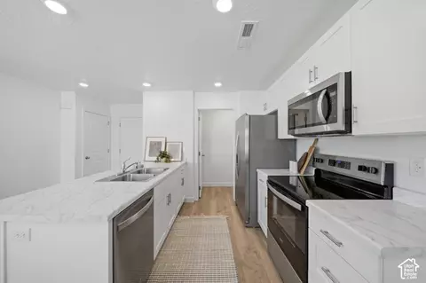 Kitchen - 2181 S Tower Bridge Dr, Washington, UT 84780 photo 3 of 3