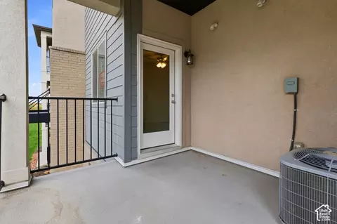 Exterior - 13536 S Poole Dr #E202, Riverton, UT 84096 photo 3 of 4