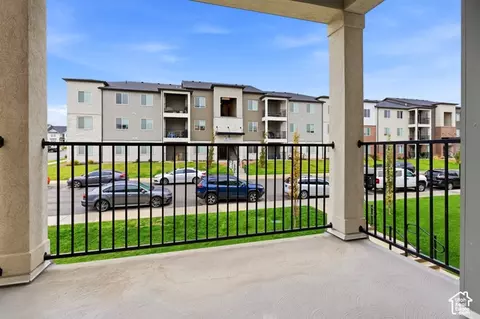 Exterior - 13536 S Poole Dr #E202, Riverton, UT 84096 photo 4 of 4
