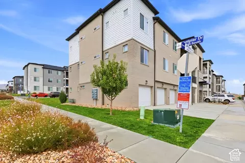 Exterior - 13536 S Poole Dr #E202, Riverton, UT 84096 photo 1 of 4