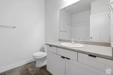 Bath - 13536 S Poole Dr #E202, Riverton, UT 84096 photo 2 of 3