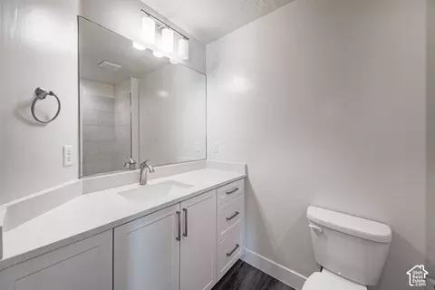 Bath - 525 E Steeplechase Rd, Washington, UT 84780 photo 2 of 2