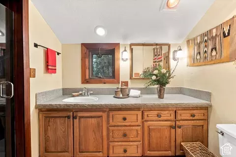 Bath - 2882 E Stewart Rd, Sundance, UT 84604 photo 1 of 4