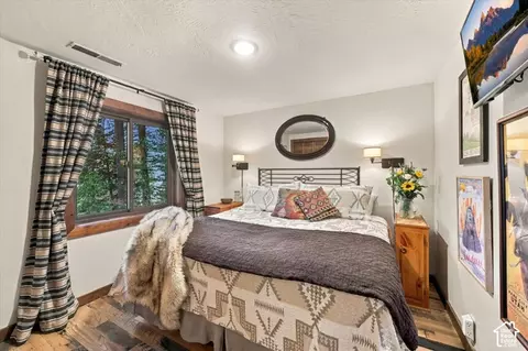 Bedroom - 2882 E Stewart Rd, Sundance, UT 84604 photo 4 of 7
