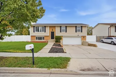 1952 W 12015 S, Riverton, UT 84065