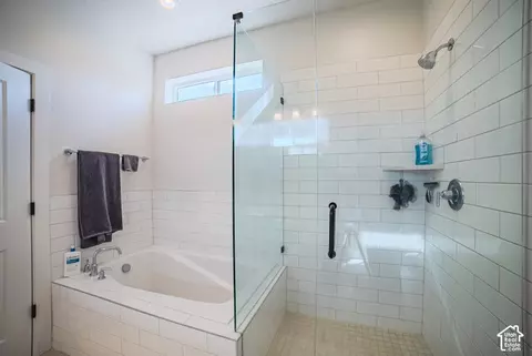 Bath - 8033 S 615 E, Sandy, UT 84070 photo 3 of 6