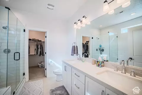 Bath - 8033 S 615 E, Sandy, UT 84070 photo 4 of 6