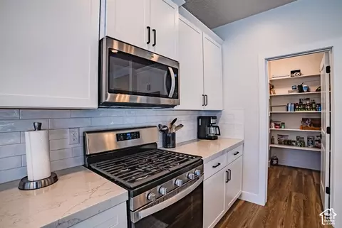 Kitchen - 8033 S 615 E, Sandy, UT 84070 photo 1 of 3