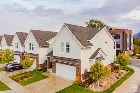 Exterior - 8033 S 615 E, Sandy, UT 84070 photo 5 of 9