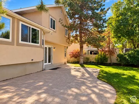 Exterior - 11976 S Hidden Rd E, Sandy, UT 84092 photo 3 of 6