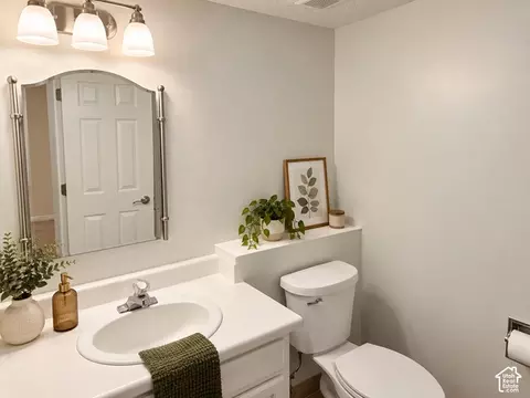 Bath - 11976 S Hidden Rd E, Sandy, UT 84092 photo 6 of 7