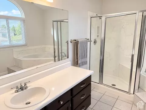 Bath - 11976 S Hidden Rd E, Sandy, UT 84092 photo 1 of 7