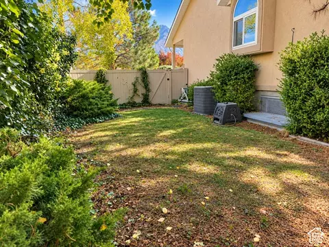 Exterior - 11976 S Hidden Rd E, Sandy, UT 84092 photo 5 of 6