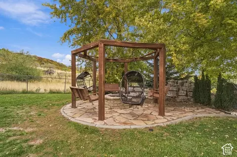 Exterior - 7991 S 1925 E, South Weber, UT 84405 photo 5 of 6