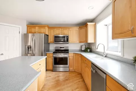 Kitchen - 7991 S 1925 E, South Weber, UT 84405 photo 3 of 5