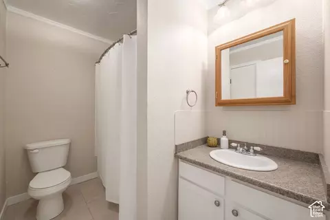 Bath - 5183 S Gravenstein Park, Murray, UT 84123 photo 2 of 3