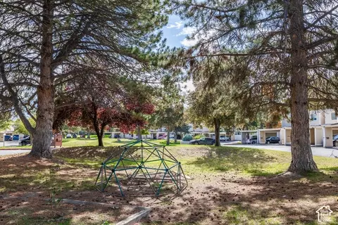 Exterior - 5183 S Gravenstein Park, Murray, UT 84123 photo 10 of 10